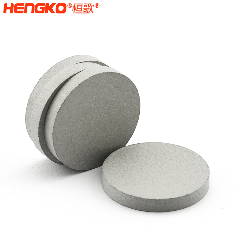 工廠直銷316L不銹鋼燒結(jié)過濾片_使用壽命長工業(yè)設(shè)備不銹鋼濾芯液體過濾用 Featured Image